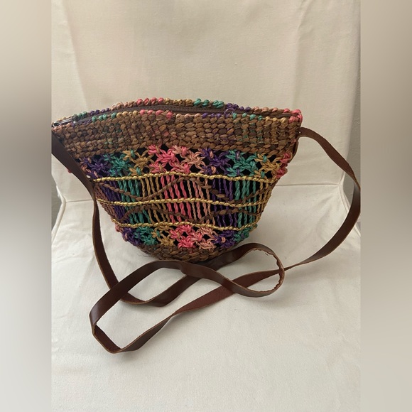 Colorful Woven Straw Small Summer Crossbody Basket Handbag Made in Philippines - Picture 2 of 13